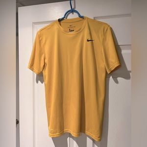 Mens Nike Dri-Fit Shirt, Size M